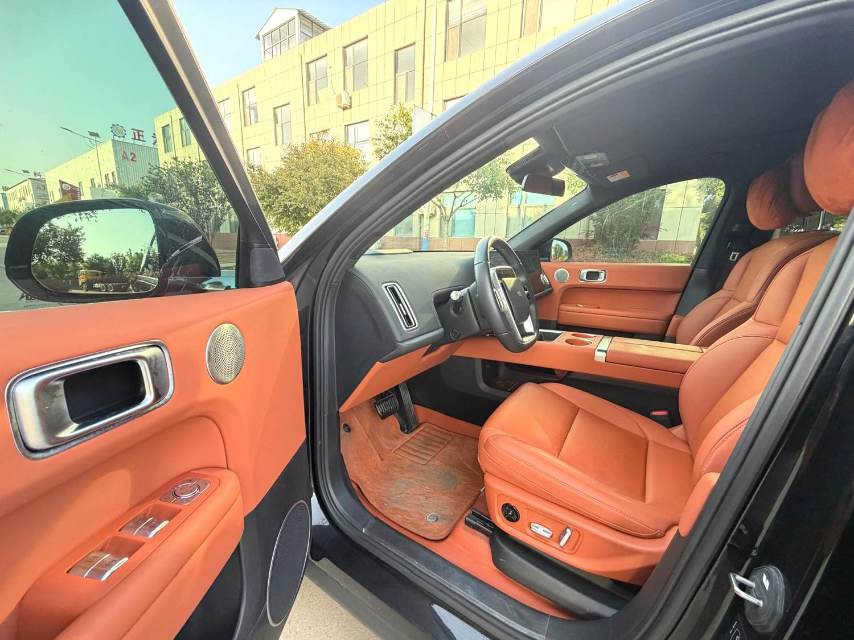 Li Auto L (литр) 6 Pro