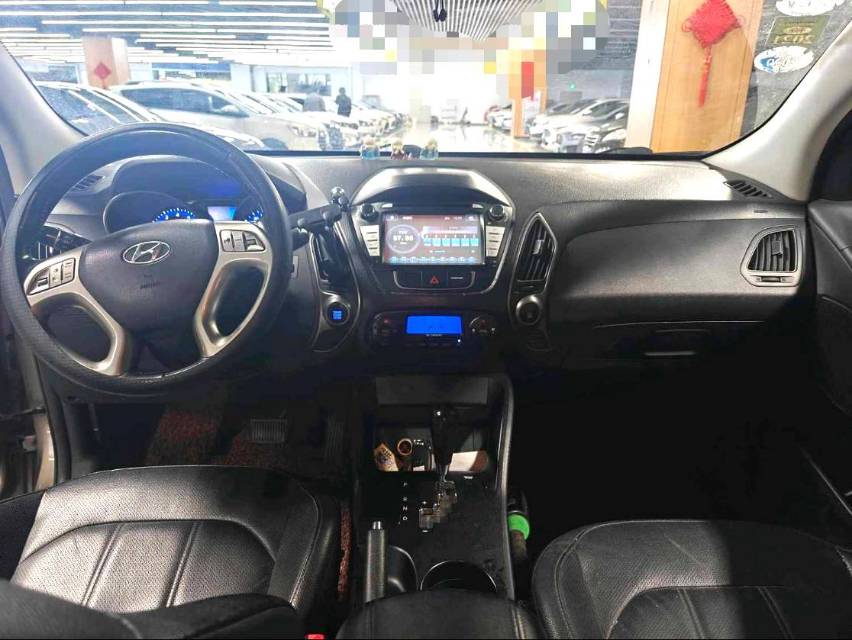 北京现代 ix 35 Model Year 2.0L 自动两驱智能型 国 IV