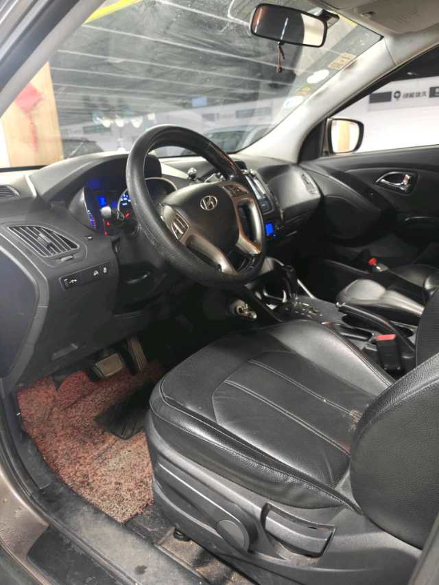 北京现代 ix 35 Model Year 2.0L 自动两驱智能型 国 IV