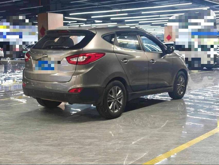 北京现代 ix 35 Model Year 2.0L 自动两驱智能型 国 IV