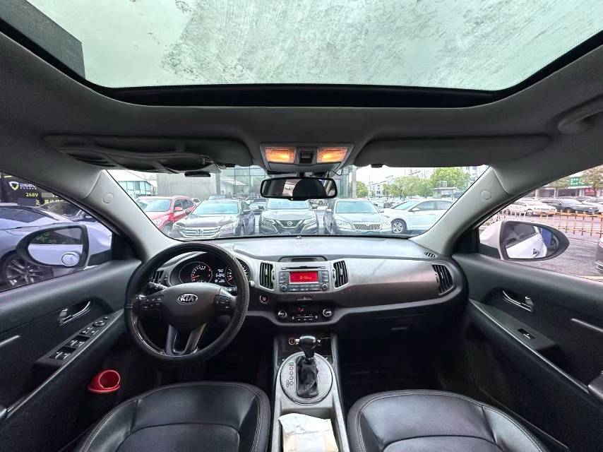 智跑 Model Year 2.0L 自动两驱版 DLX