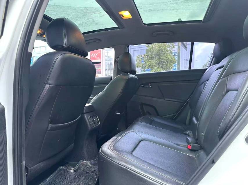 智跑 Model Year 2.0L 自动两驱版 DLX