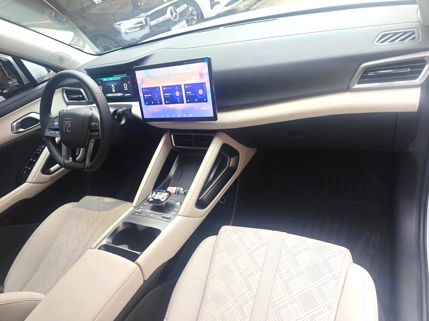 BYD UP 401KM