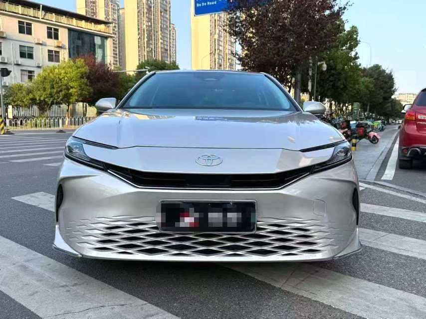 凯美瑞 Model Year 双擎 2.0HSE 运动 Lite Version