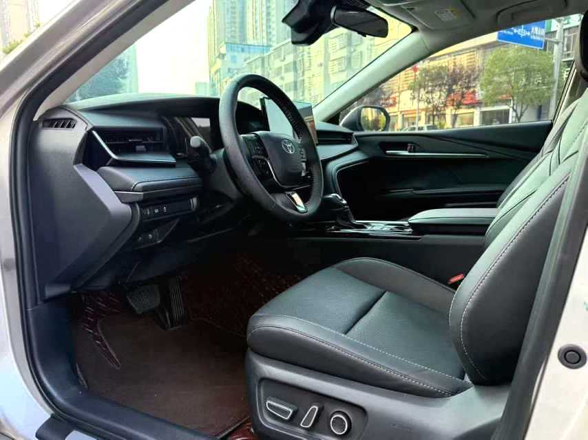 凯美瑞 Model Year 双擎 2.0HSE 运动 Lite Version