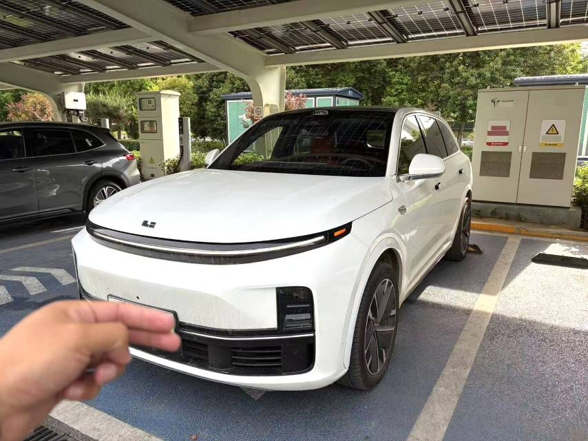 Li Auto L (Liter) 7 Max