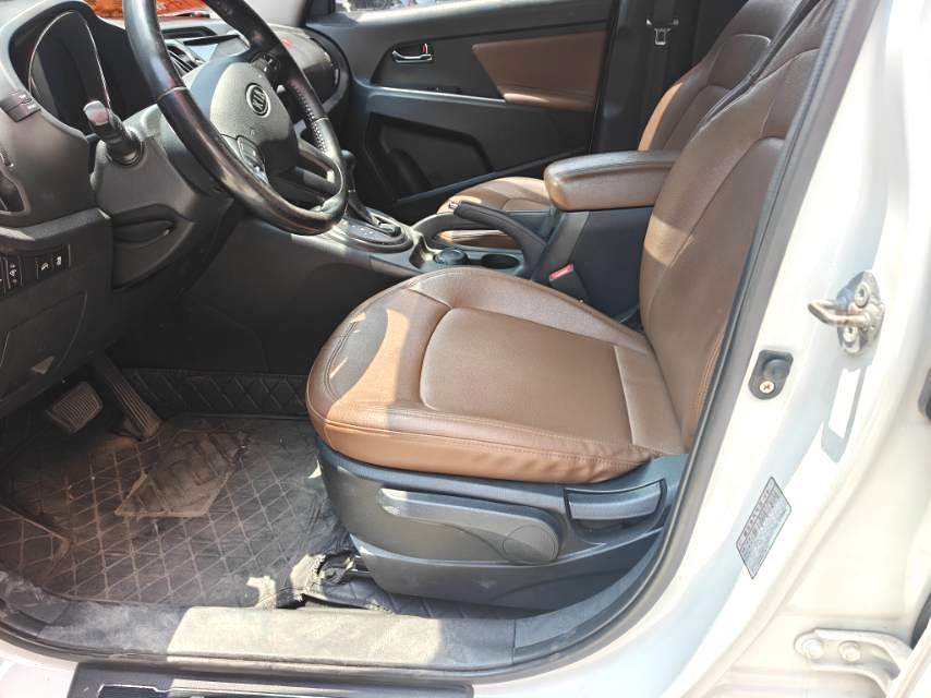 智跑 Model Year 2.0L 自动两驱版 DLX