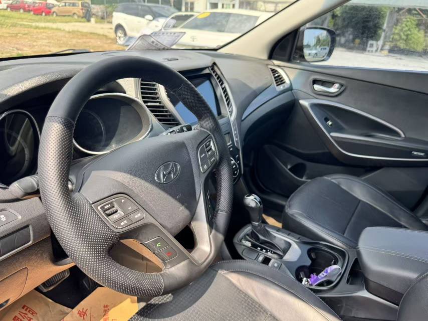 胜达 Model Year 2.4L 自动两驱智能型