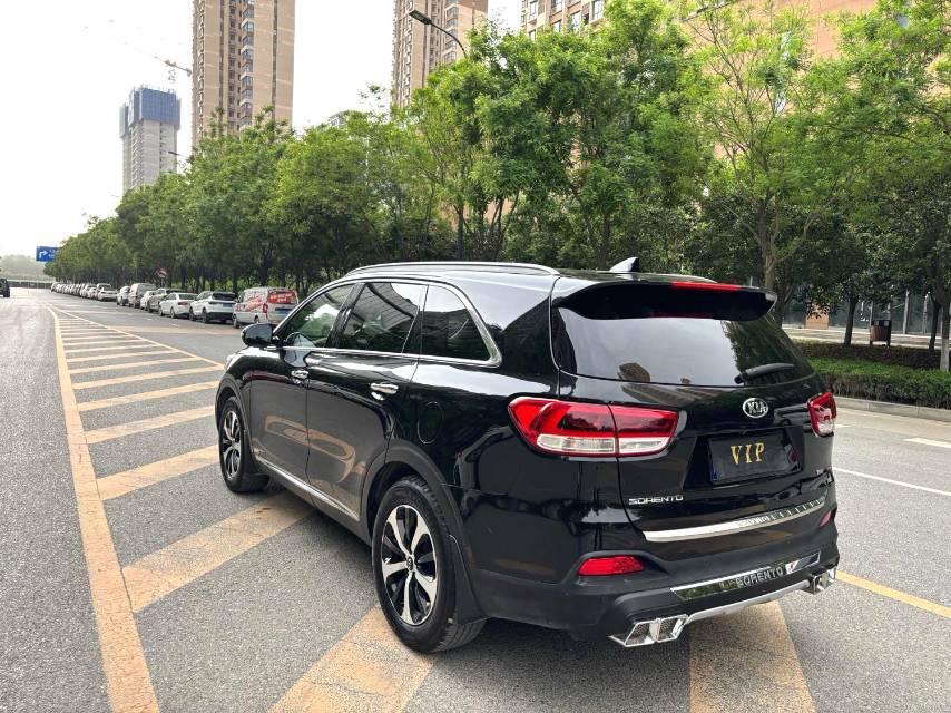 索兰托 车型年份 索兰托 L (升) 2.4L 汽油 四驱 精英版 7座 国IV