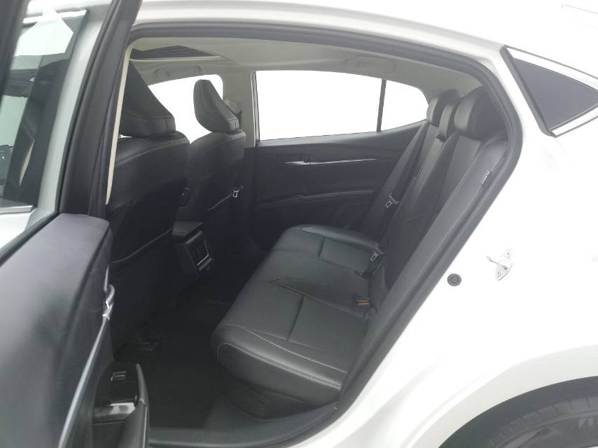 Toyota Camry Hybrid 2.0HG