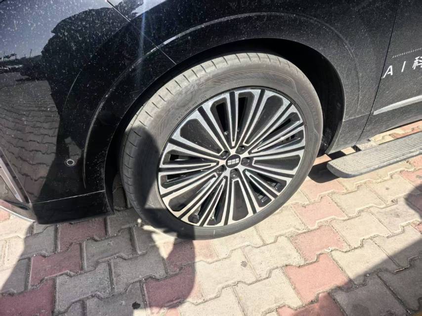 银河 M 9 Model Year 210km 四驱领航版