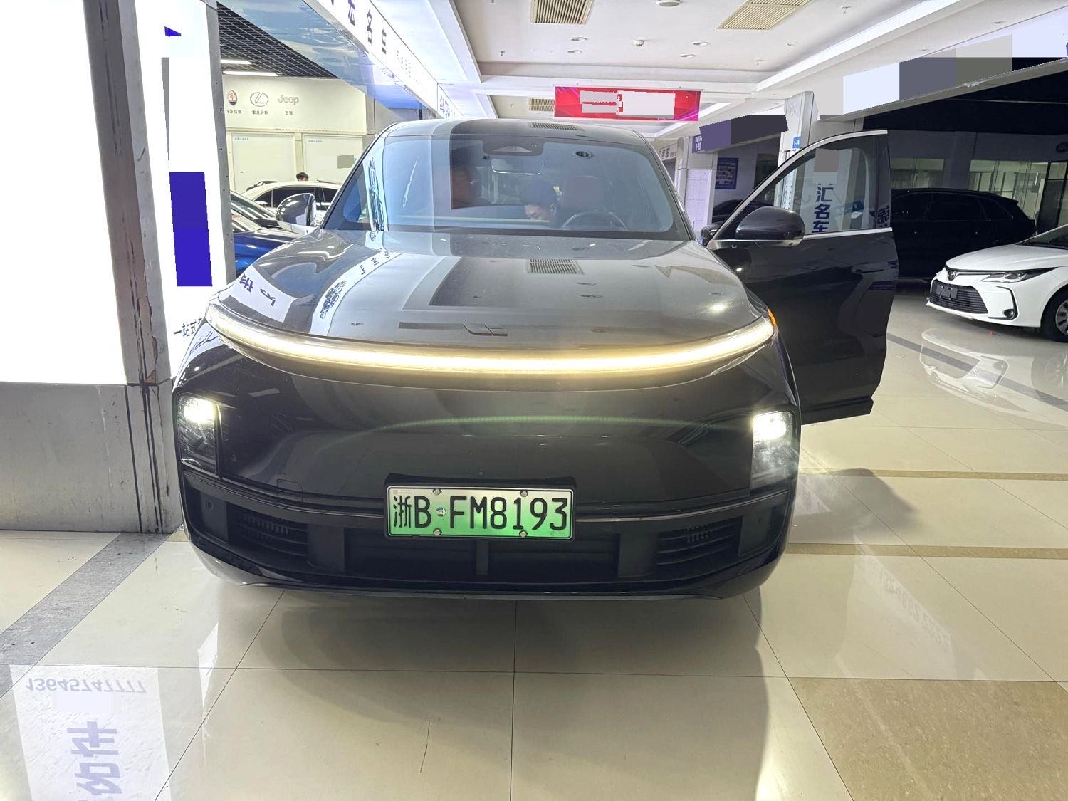 Li Auto L (Liter) 8 Pro