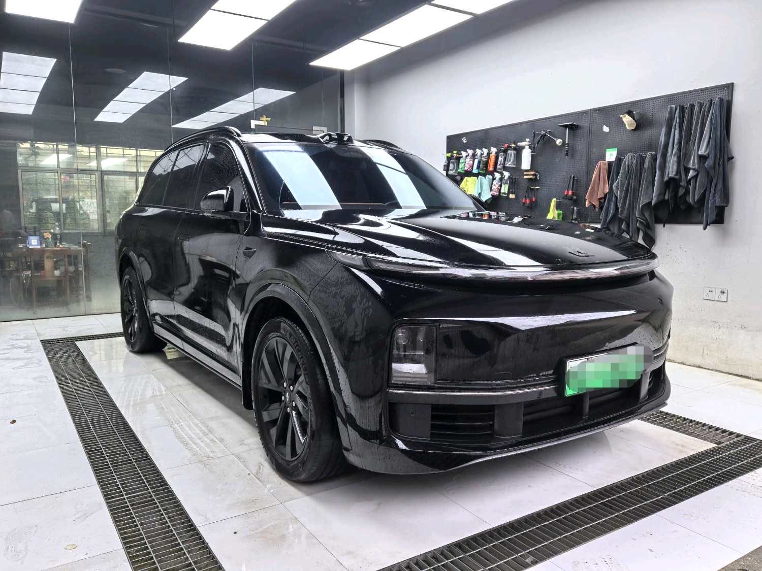 Li Auto L (Liter) 8 Air
