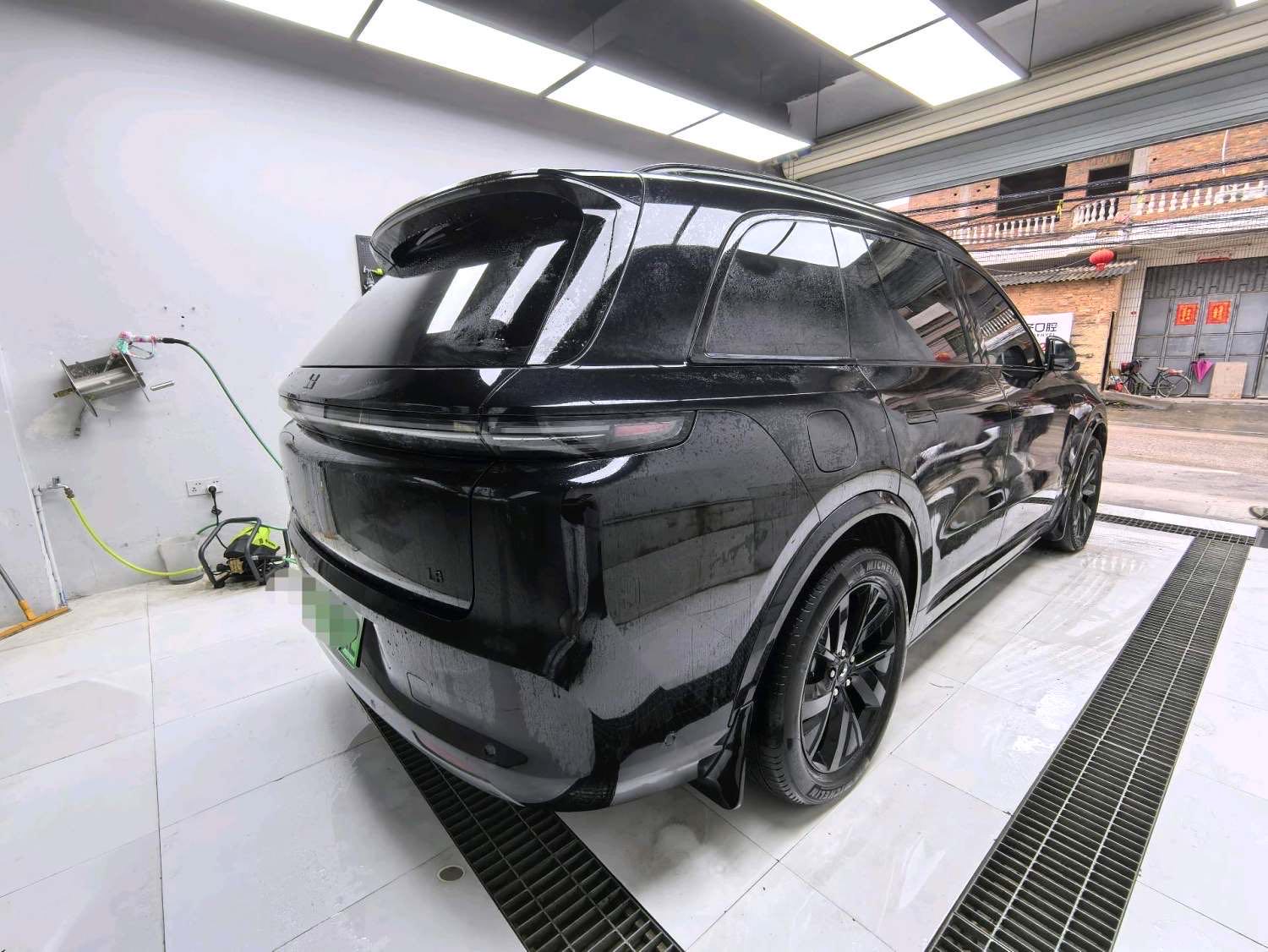 Li Auto L (Liter) 8 Air