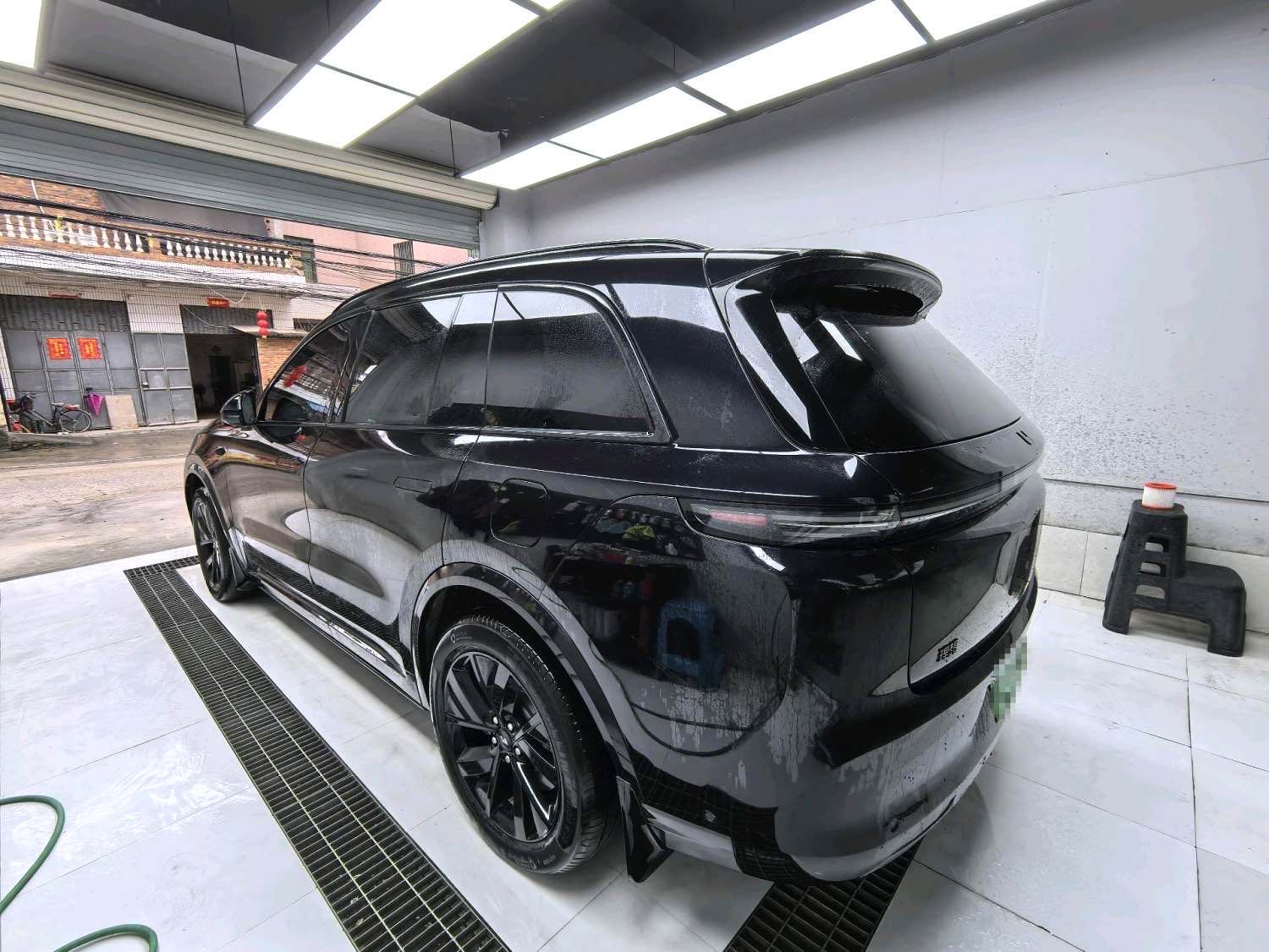 Li Auto L (Liter) 8 Air