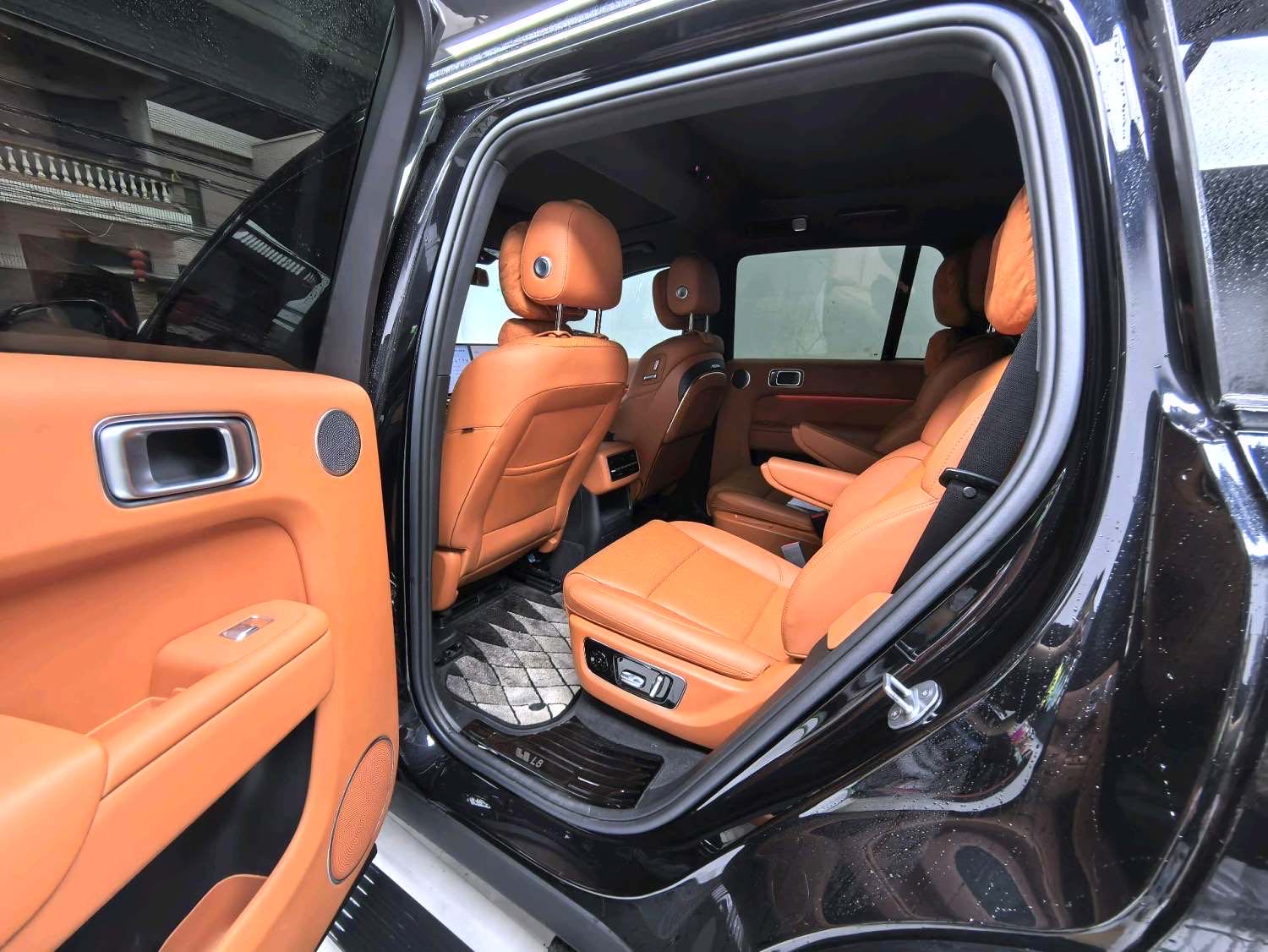 Li Auto L (Liter) 8 Air