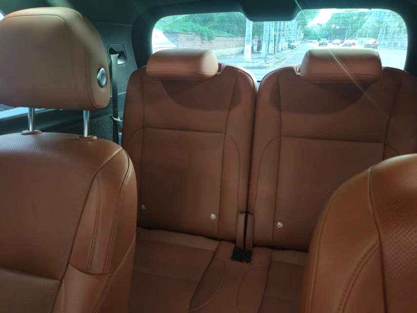 理想 L (Liter) 8 Model Year Air