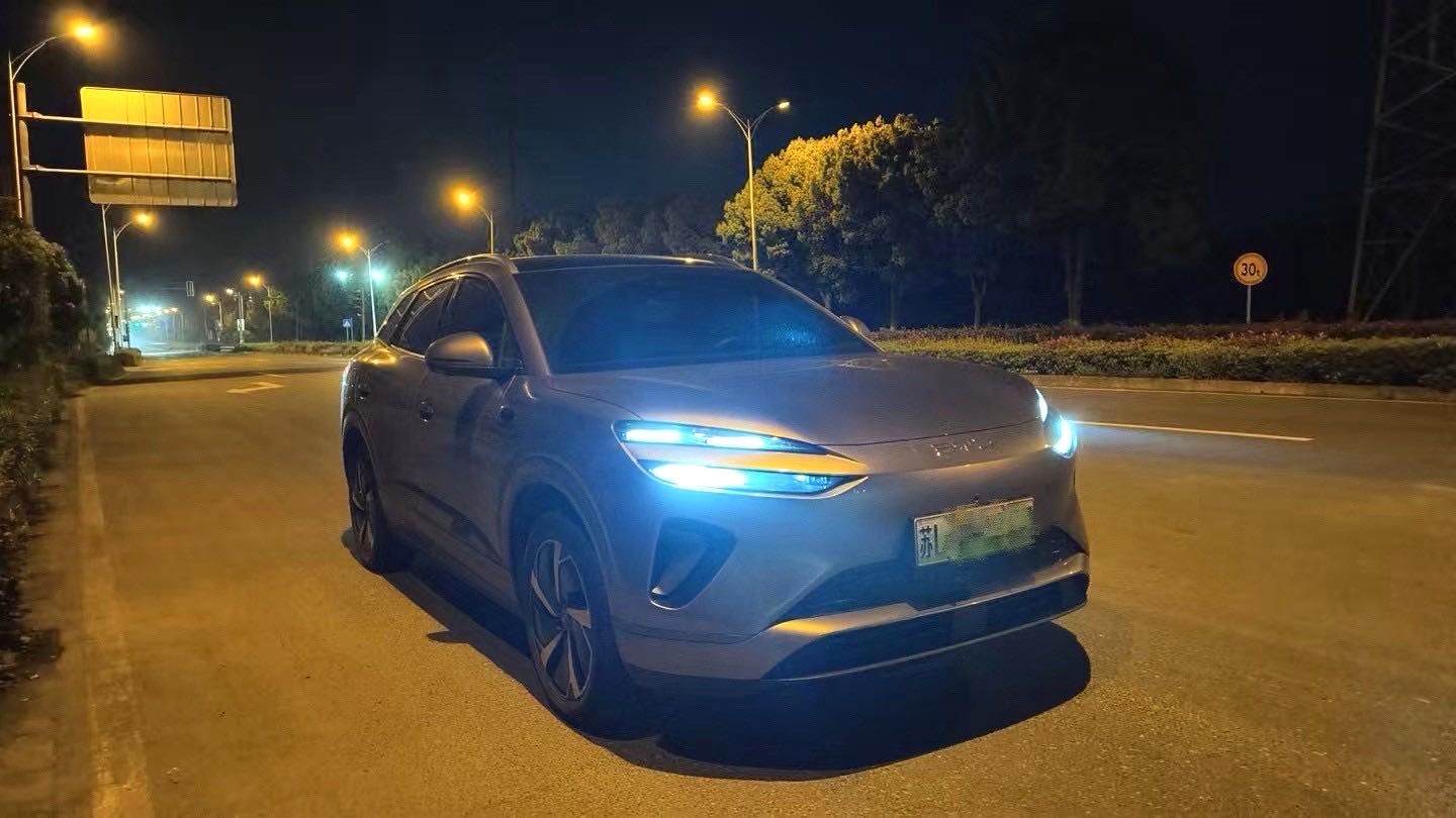 BYD 06 — электромобиль на альтернативном топливе, версия 605 Plus