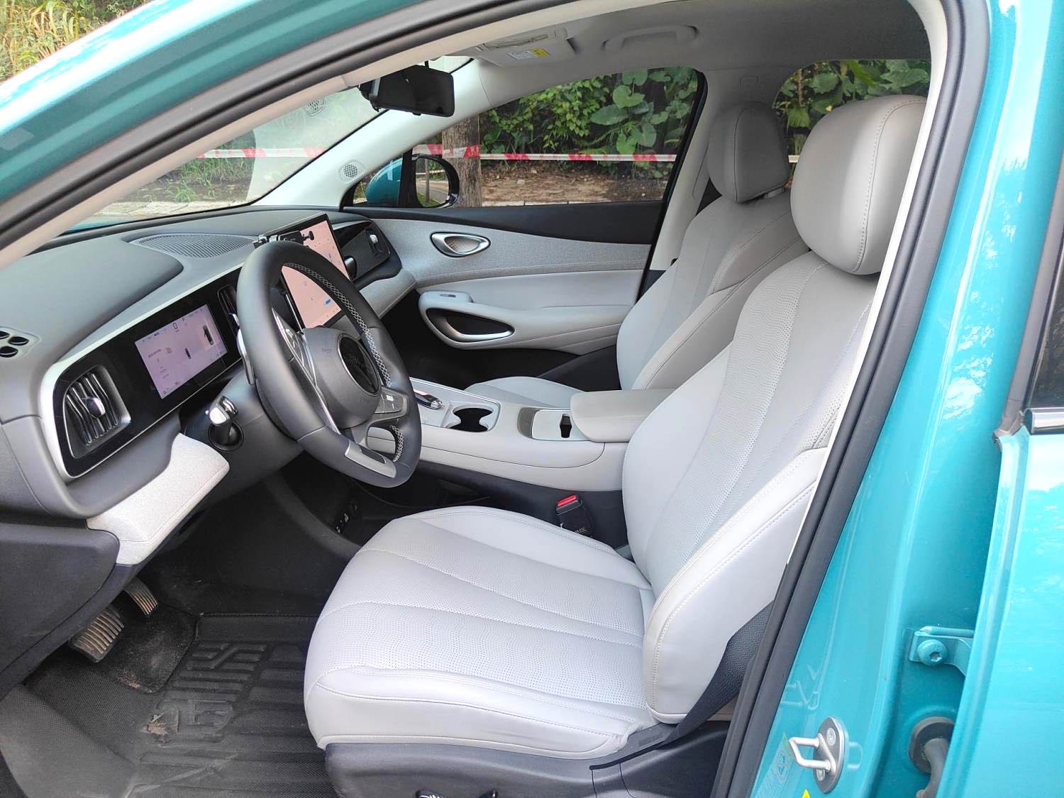 Электромобиль BYD 05 с запасом хода 520 км