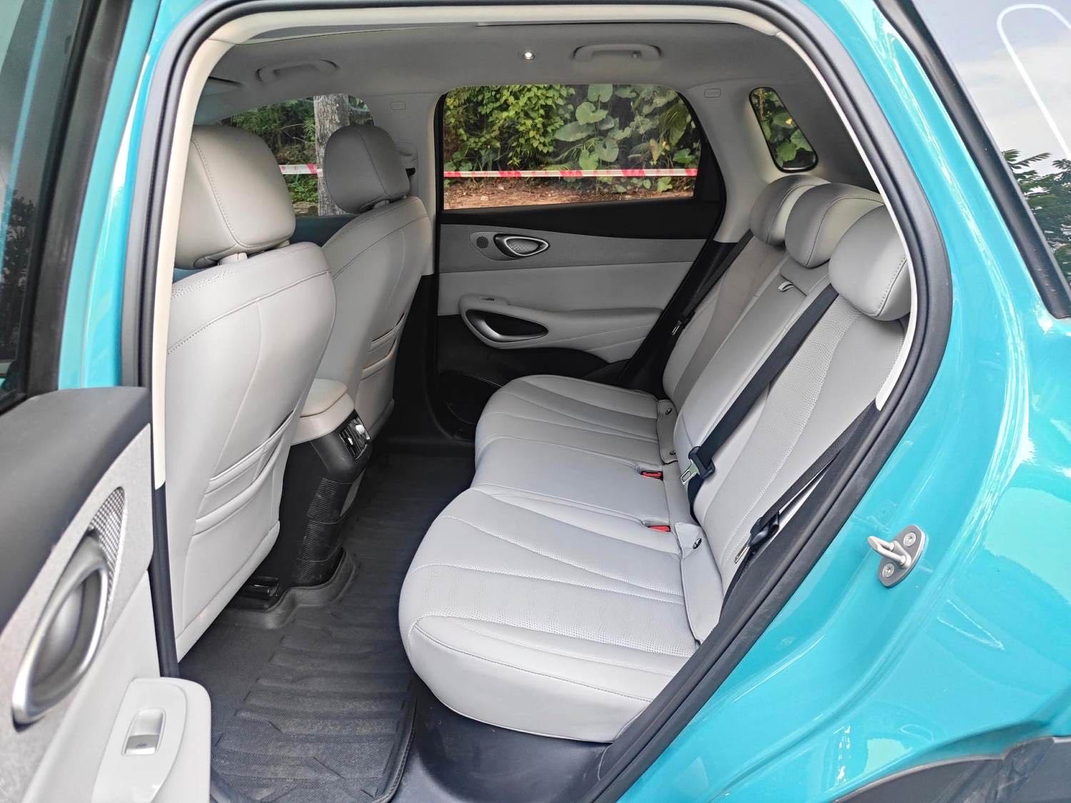 Электромобиль BYD 05 с запасом хода 520 км