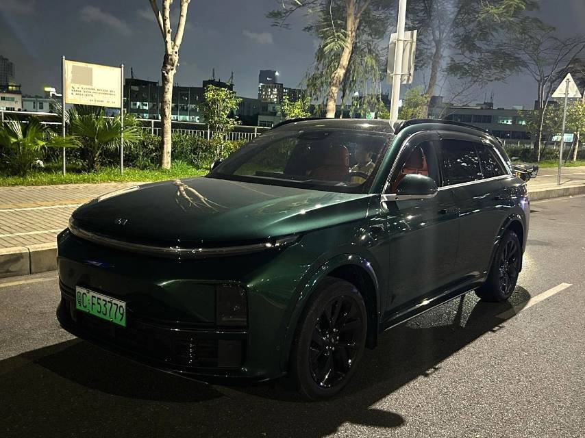 Li Auto L (Liter) 7 Pro