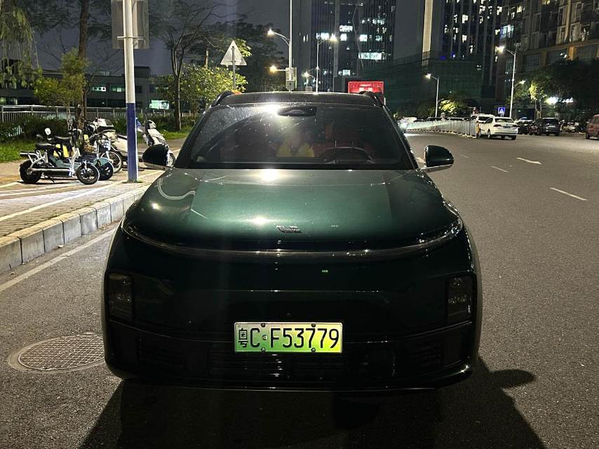Li Auto L (Liter) 7 Pro