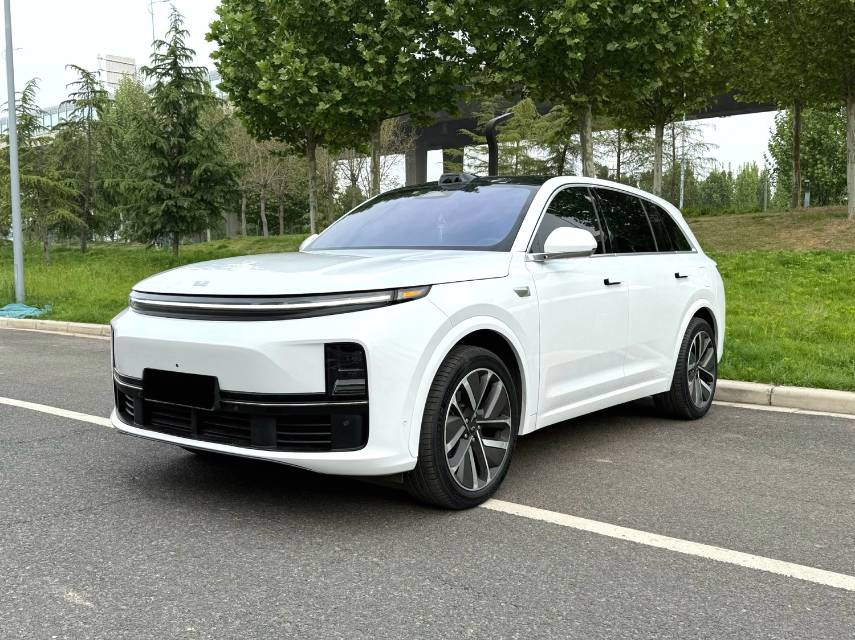 Li Auto L (Liter) 7 Pro