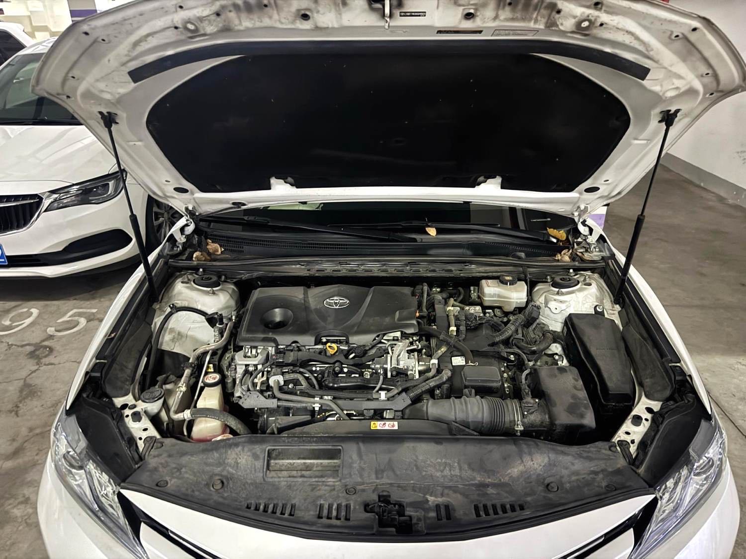 Toyota Camry Hybrid 2.5HG Luxury VI