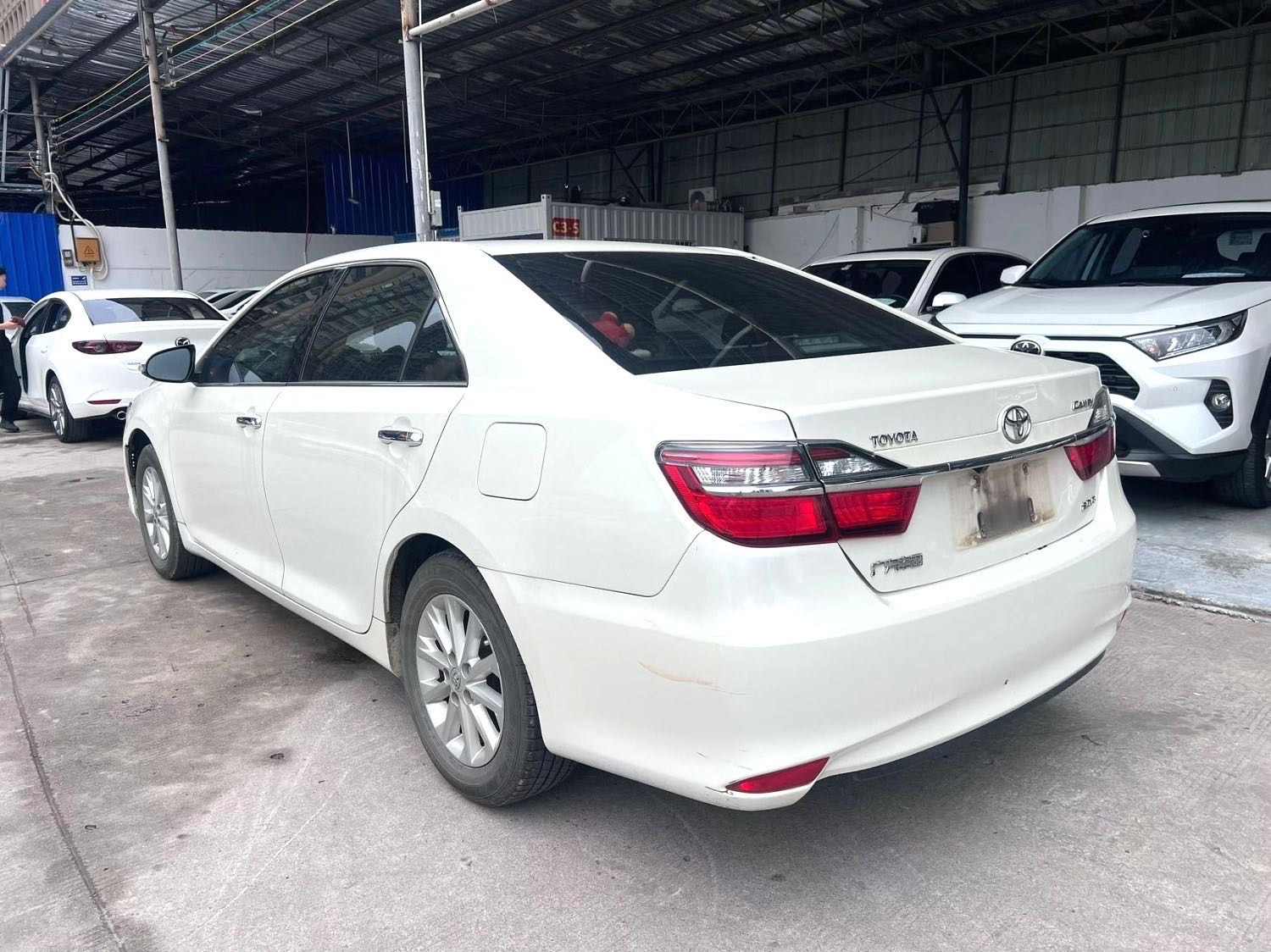 Toyota Camry 2.0E Elite