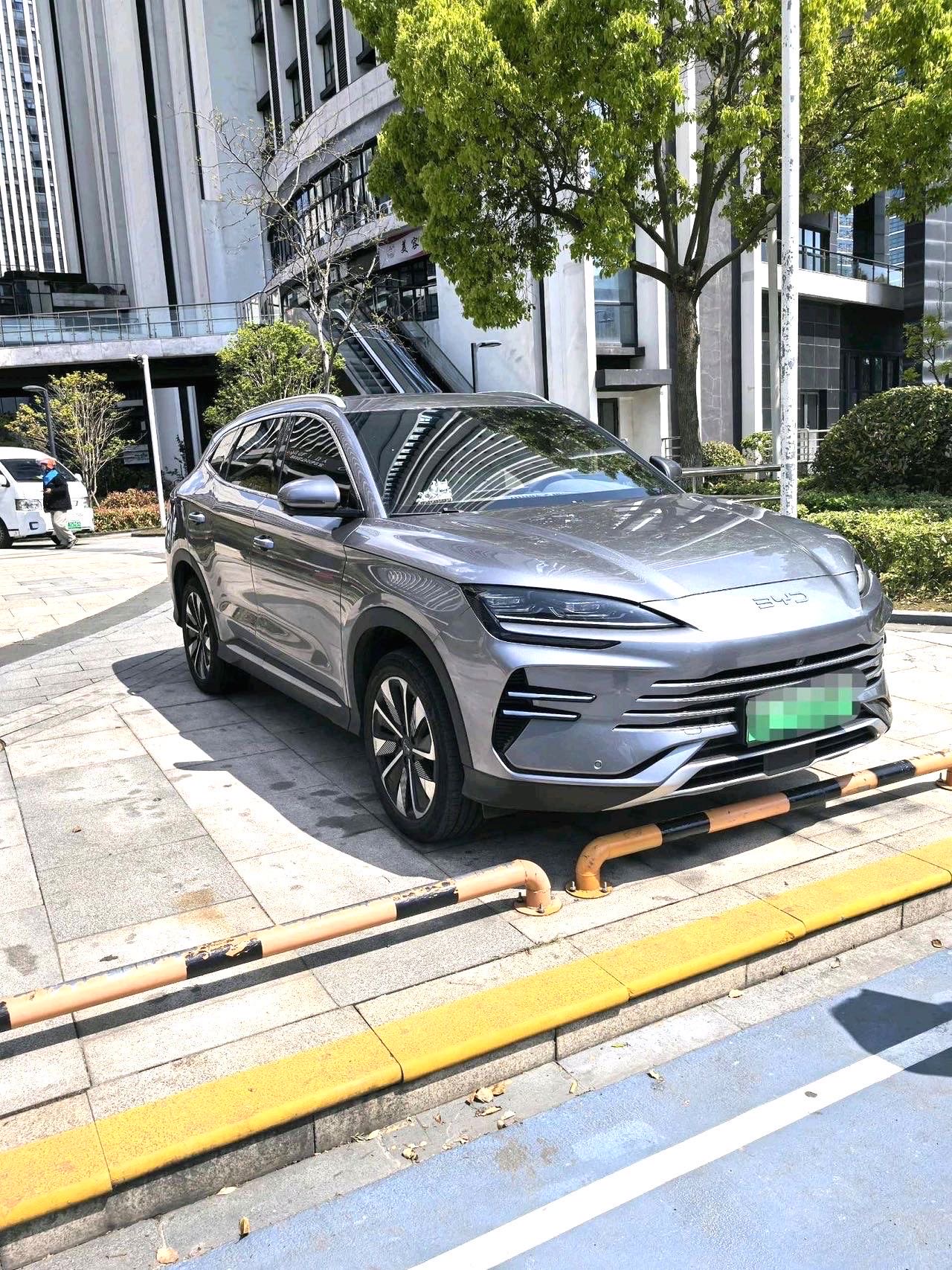 BYD PLUS New Energy DM i 110 км — флагманская модель
