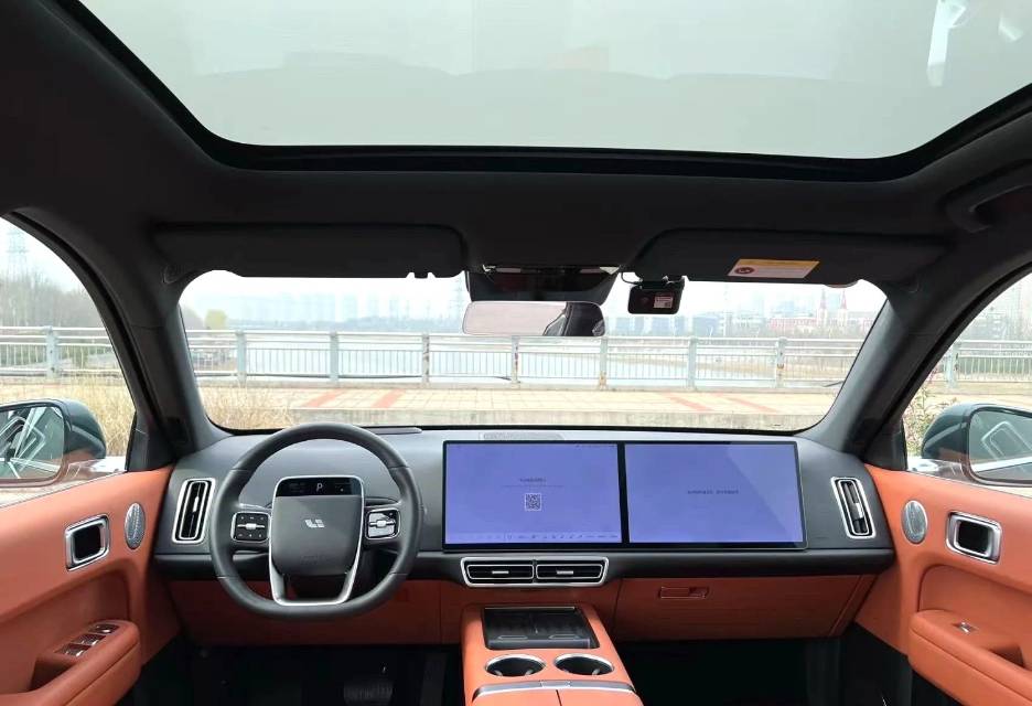 Li Auto L (литр) 6 Pro