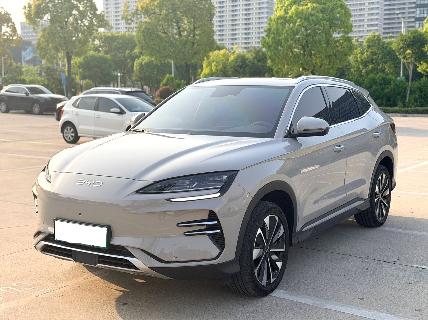 BYD PLUS New Energy Electric Vehicle 520km Luxury