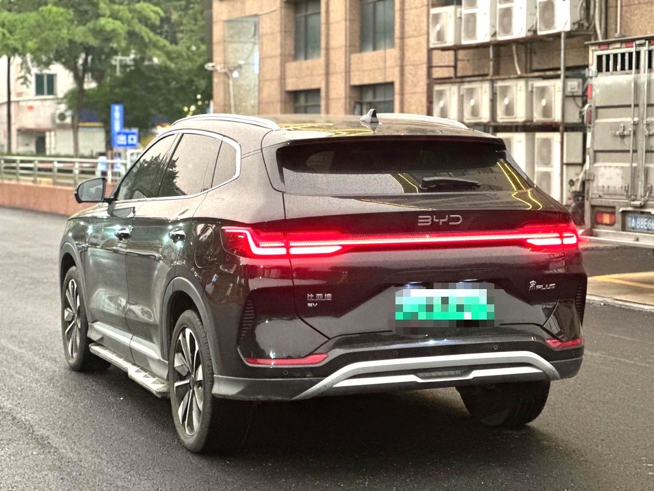 宋 PLUS New Energy Model Year Electric Vehicle 520km Premium