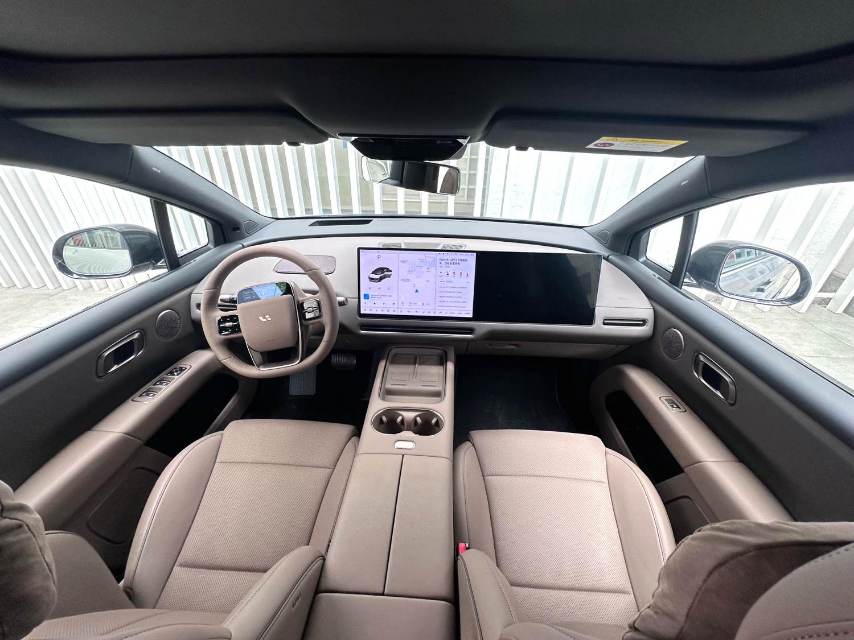 Li Auto i 6
