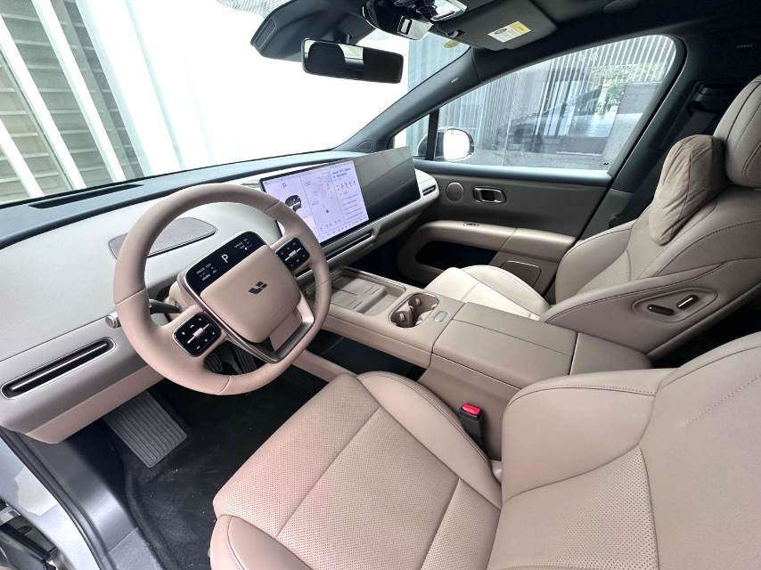 Li Auto i 6