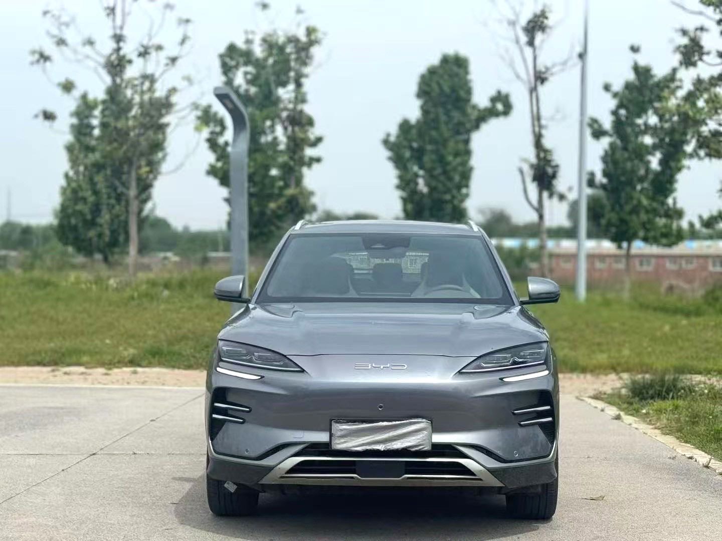 BYD PLUS — электромобиль на альтернативном топливе с запасом хода 520 км, версия Premium