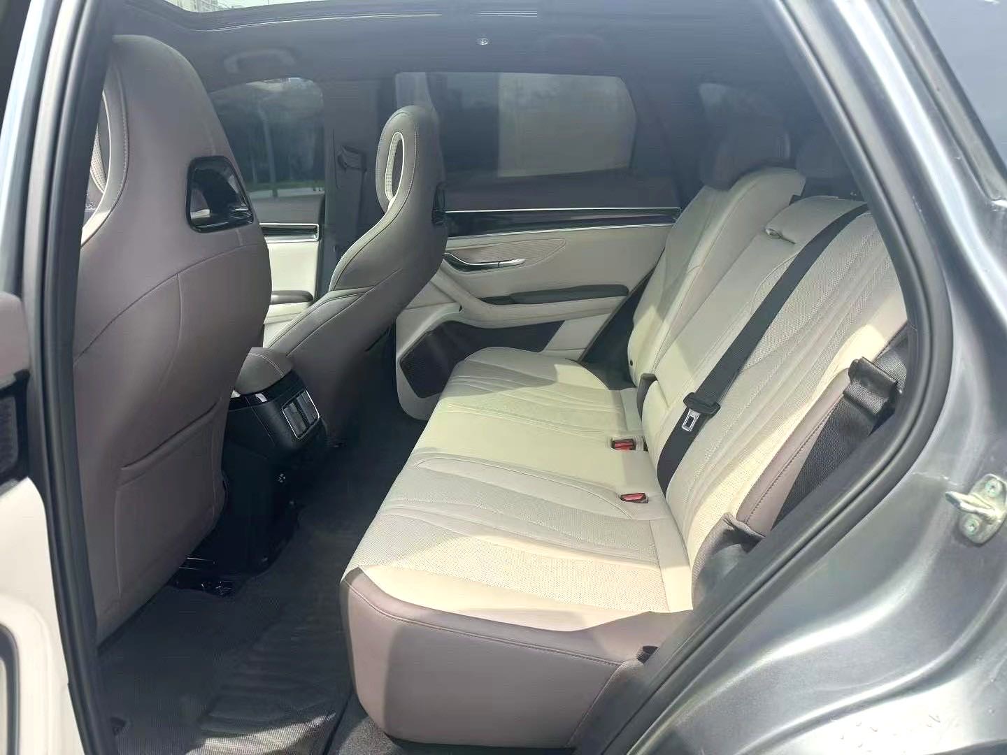 BYD PLUS — электромобиль на альтернативном топливе с запасом хода 520 км, версия Premium
