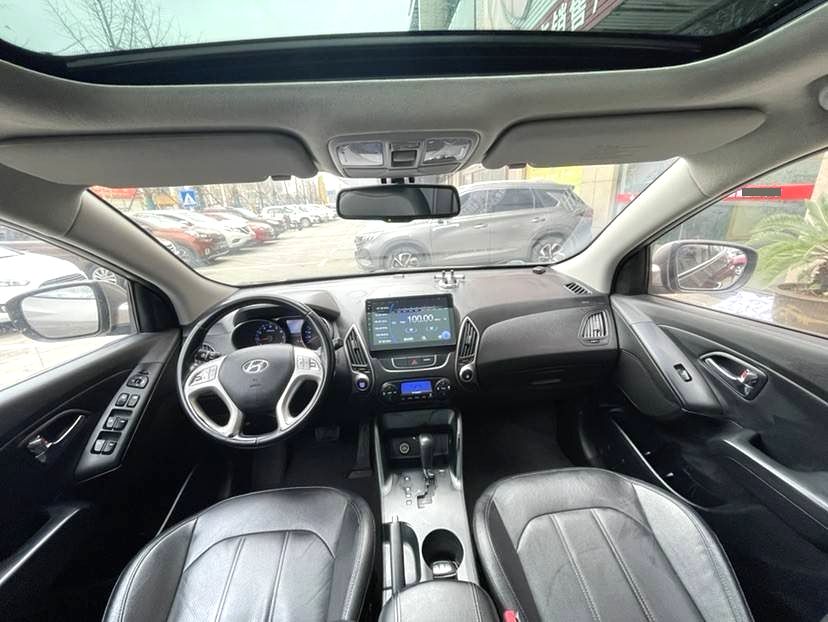 Hyundai ix 35 2,0 л, АКПП, 2WD, GLS V