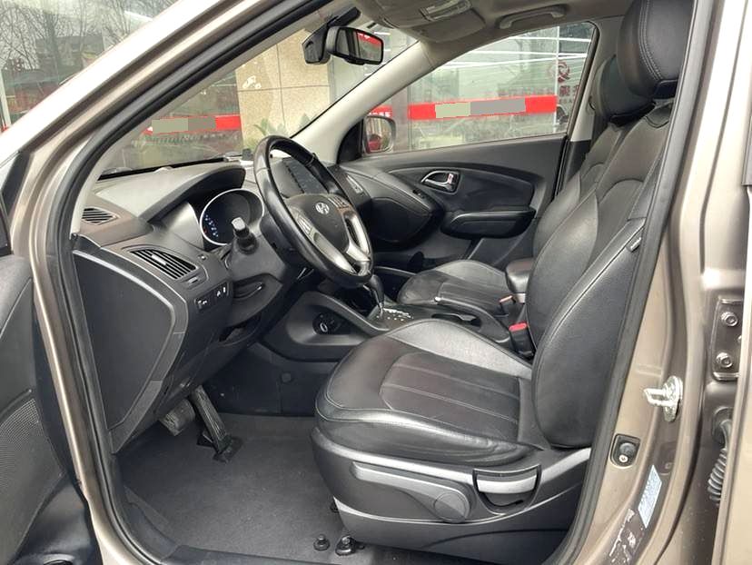 Hyundai ix 35 2,0 л, АКПП, 2WD, GLS V