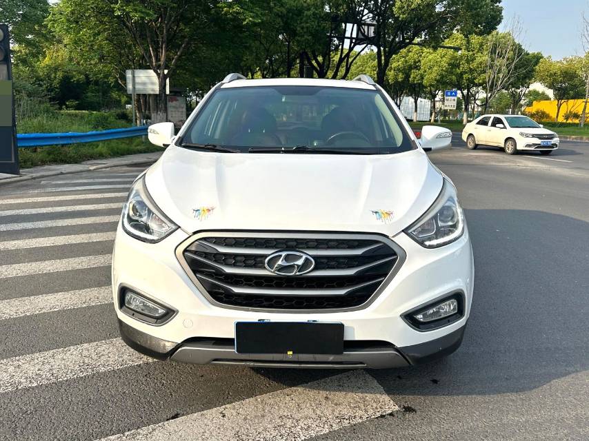 Hyundai ix 35 2,0 л, АКПП, 2WD, GLS V