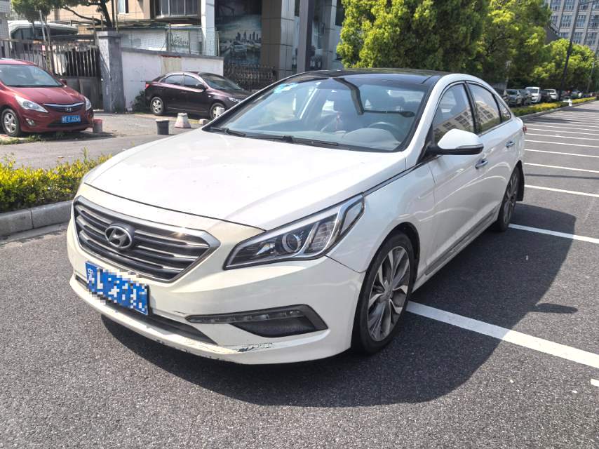 Hyundai 1.6T DLX Premium